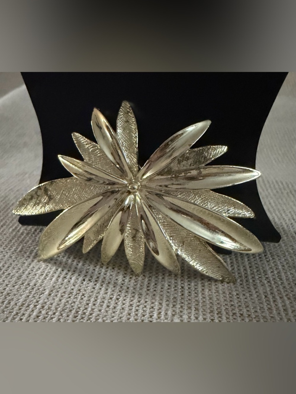 Vintage Sarah Coventry Gold Floral Burst Brooch